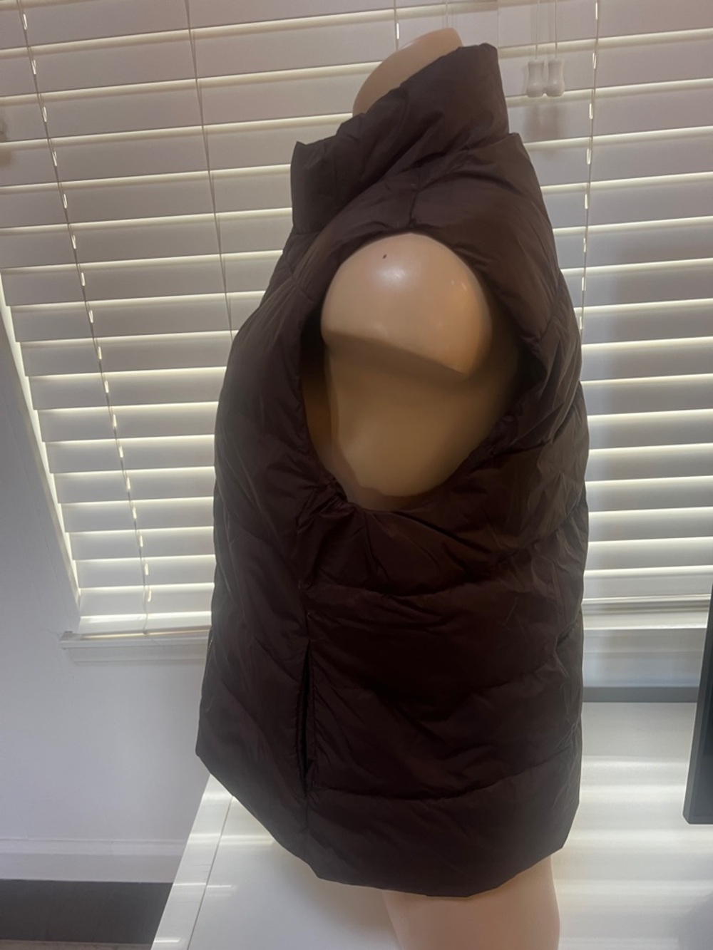 Gap Puff Vest - Picture 4 of 6